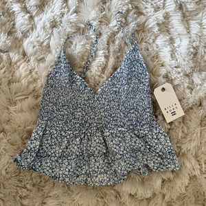 Billabong blue floral crop top